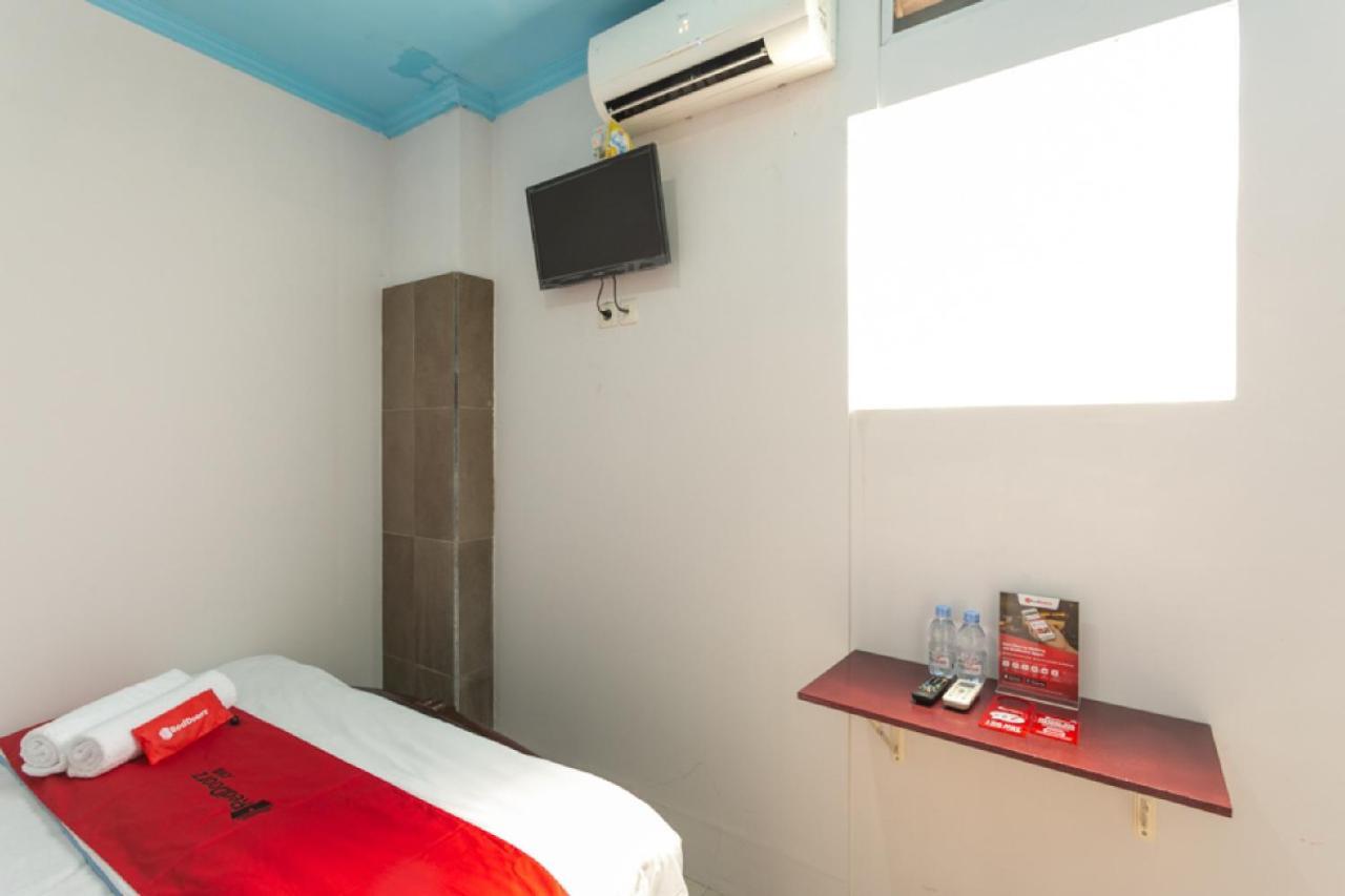 Reddoorz Syariah Near Stadion Manahan Solo 2 Ngoại thất bức ảnh