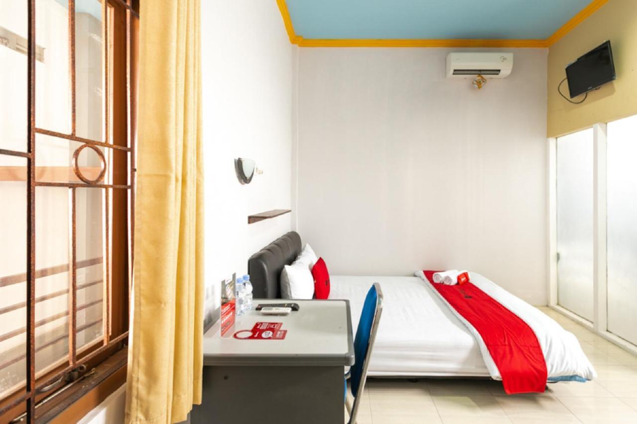Reddoorz Syariah Near Stadion Manahan Solo 2 Ngoại thất bức ảnh